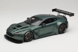 Aston Martin V12 Vantage GT3 Grön AUTOart 1:18 81306 Metall