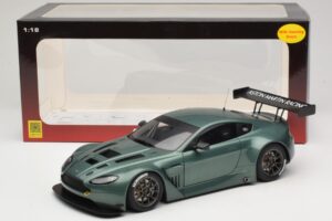 Aston Martin V12 Vantage GT3 Grön AUTOart 1:18 81306 Metall — bild 6 av 6