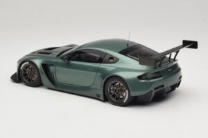 Aston Martin V12 Vantage GT3 Grön AUTOart 1:18 81306 Metall — bild 5 av 6
