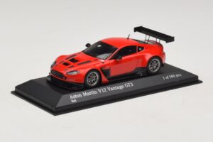 Aston Martin V12 Vantage GT3 Röd Minichamps 1:43 4371121392 Metall — bild 2 av 4