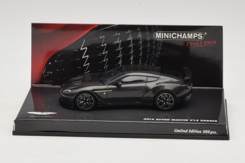 Aston Martin V12 Zagato Scintilla Silver Minichamps 1:43 Aston Martin V12 Zagato Scintilla Silver Minichamps 1:43 437137221 Metall