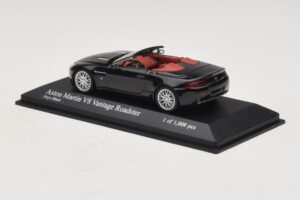 Aston Martin V8 Vantage Roadster Svart Metallic Minichamps 1:43 400137431 Metall — bild 3 av 4