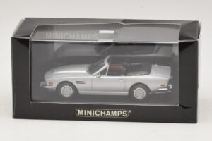 Aston Martin V8 Volante Silver Minichamps 1:43 400137601 Metall — bild 4 av 4