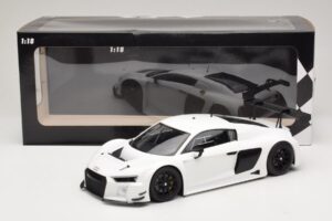 Audi R8 LMS Ultra Vit 2015 Minichamps 1:18 153151100 Metall — bild 6 av 6