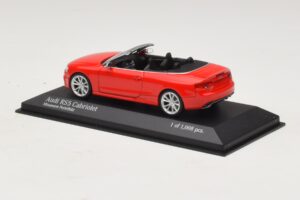 Audi RS5 B8 Cabriolet Röd Minichamps 1:43 410011230 Metall — bild 3 av 4
