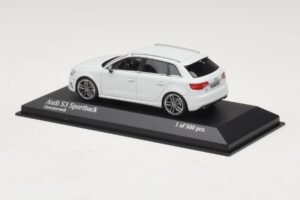 Audi S3 8V Sportback Vit Minichamps 1:43 437013010 Metall — bild 3 av 4