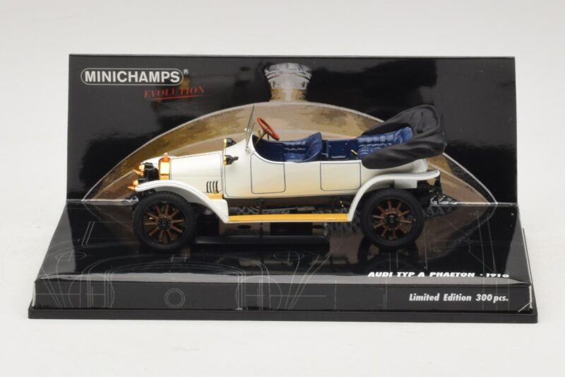 Audi Typ A Phaeton Vit Blå Minichamps 1:43 Audi Typ A Phaeton Vit Blå Minichamps 1:43 437019032 Metall