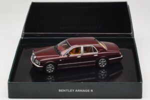 Bentley Arnage R Sunset Red Minichamps 1:43 BL330 Metall — bild 4 av 4