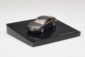 Bentley Continental GT Cypress Green Minichamps 1:43 BL312 Metall — bild 2 av 4