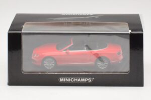 Bentley Continental GTC Speed Röd Minichamps 1:43 436139061 Metall — bild 4 av 4