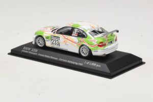 BMW 320i E46 #233 A. Priaulx / J. Muller Schubert Motorsport VLN Nurburgring 2005 Minichamps 1:43 400052433 Metall — bild 3 av 4