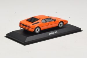 BMW M1 Orange Maxichamps 1:43 940025020 Metall — bild 2 av 4