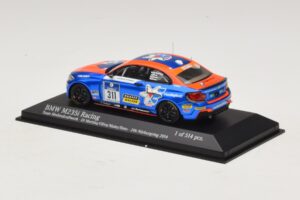 BMW M235i Team Medienkraftwerk #311 Di Martino / Olivo 24 Hours of Nurburgring 2014 Minichamps 1:43 437142411 Metall — bild 3 av 4
