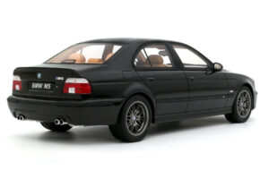 BMW M5 E39 Black Sapphire Metallic Otto 1:18 OT1338 Resin — bild 2 av 4