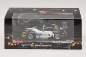 BMW Z4 GT3 Need for Speed Team #4 Hartung / Viebahn 24 Hours of Nürburgring 2011 Minichamps 1:43 437112904 Metall — bild 5 av 5