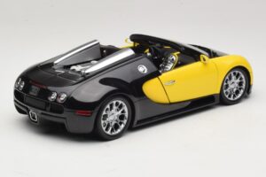 Bugatti Veyron Grand Sport Black Lemon Minichamps 1:18 100110831 Metall — bild 3 av 8