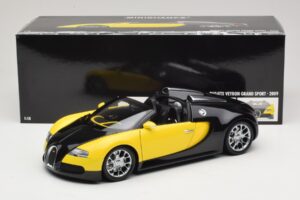 Bugatti Veyron Grand Sport Black Lemon Minichamps 1:18 100110831 Metall — bild 8 av 8