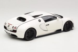 Bugatti Veyron Super Sport Vit Minichamps 1:18 100110844 Metall — bild 3 av 8