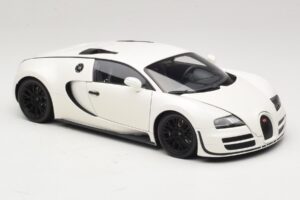 Bugatti Veyron Super Sport Vit Minichamps 1:18 100110844 Metall — bild 6 av 8