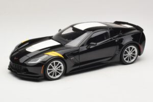 Chevrolet Corvette C7 Grand Sport Svart med Vita Ränder AUTOart 1:18 71273 Komposit