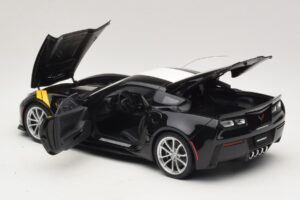 Chevrolet Corvette C7 Grand Sport Svart med Vita Ränder AUTOart 1:18 71273 Komposit — bild 5 av 8