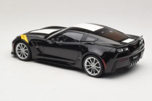 Chevrolet Corvette C7 Grand Sport Svart med Vita Ränder AUTOart 1:18 71273 Komposit — bild 7 av 8