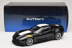 Chevrolet Corvette C7 Grand Sport Svart med Vita Ränder AUTOart 1:18 71273 Komposit — bild 8 av 8