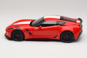 Chevrolet Corvette C7 Grand Sport Röd med Vita Ränder AUTOart 1:18 71274 Komposit — bild 4 av 8