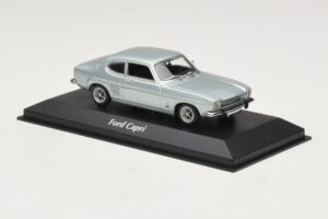 Ford Capri I Ljusblå Metallic Maxichamps 1:43 940085501 Metall — bild 3 av 4