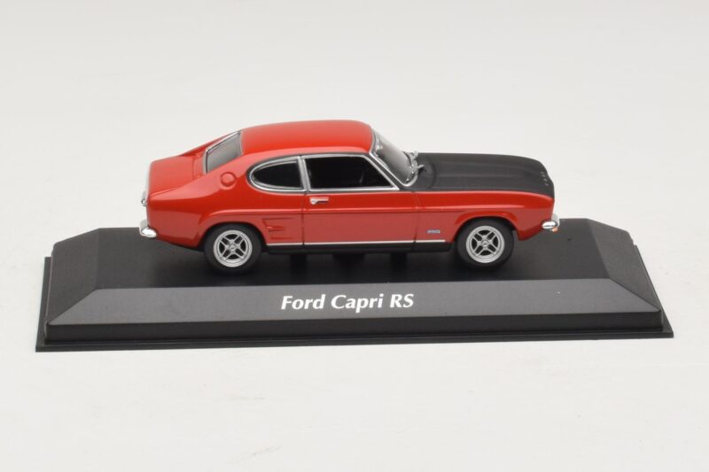 Ford Capri I Röd Med Svart Motorhuv Maxichamps 1:43 940085801 Metall