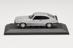 Ford Capri RS Mk1 Silver Minichamps 1:43 430085804 Metall