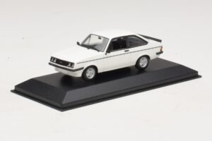 Ford Escort Mk1 TC Vit Minichamps 1:43 400081070 Metall — bild 2 av 4