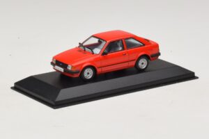 Ford Escort Mk3 3-dörrars Röd Minichamps 1:43 400085000 Metall — bild 2 av 4