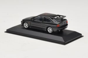 Ford Escort RS Cosworth Svart Metallic Minichamps 1:43 430082106 Metall — bild 3 av 4