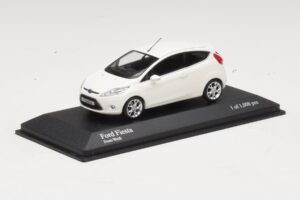 Ford Fiesta Mk6 Vit Minichamps 1:43 400088002 Metall — bild 2 av 4