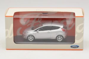 Ford Fiesta Mk7 Moondust Silver Metallic Minichamps 1:43 403088003 Metall — bild 4 av 4