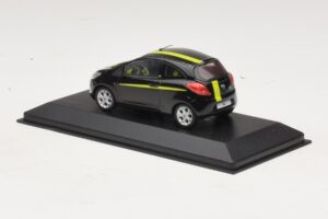 Ford Ka Mk2 Svart Gul Minichamps 1:43 400088200 Metall — bild 4 av 5