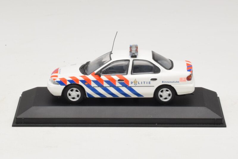 Ford Mondeo Mk1 Sedan Polis Minichamps 1:43 Ford Mondeo Mk1 Sedan Polis Minichamps 1:43 433082091 Metall