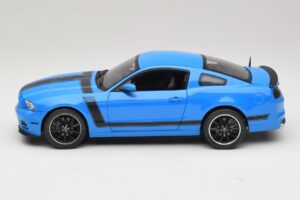 Ford Mustang Boss 302 S197 Blå Shelby Collectibles 1:18 25414S Metall — bild 4 av 8