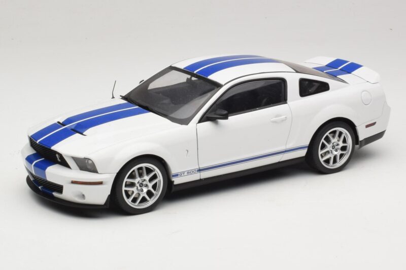 Ford Shelby Cobra GT500 Concept Vit med Blå Rand AUTOart 1:18 73052 Metall