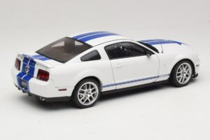 Ford Shelby Cobra GT500 Concept Vit med Blå Rand AUTOart 1:18 73052 Metall — bild 3 av 8