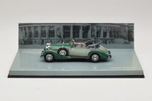 Horch 853 Cabriolet Grön Minichamps 1:43 436012034 Metall