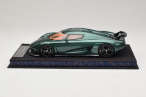 Koenigsegg Regera Grön Tonad Kolfiber FrontiArt 1:18 AS010-110 Resin — bild 3 av 7