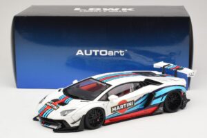 Lamborghini Aventador LB Works Martini Livery AUTOart 1:18 79185 Komposit — bild 8 av 8