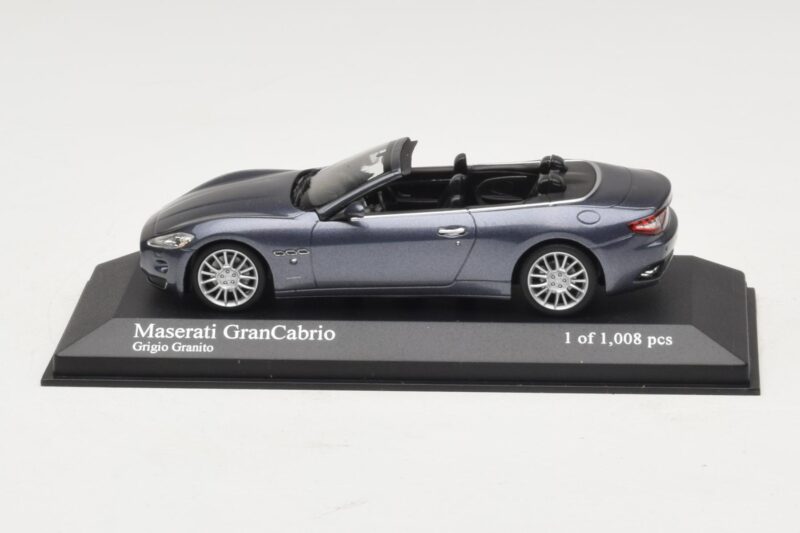 Maserati GranCabrio Grå Metallic Minichamps 1:43 Maserati GranCabrio Grå Metallic Minichamps 1:43 400123931 Metall