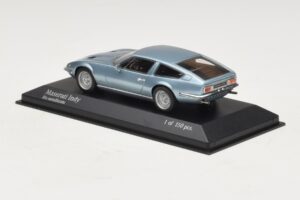 Maserati Indy Blue Metallic Minichamps 1:43 437123122 Metall — bild 3 av 4