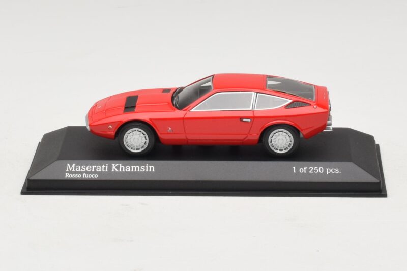 Maserati Khamsin Röd Minichamps 1:43 Maserati Khamsin Röd Minichamps 1:43 437123224 Metall