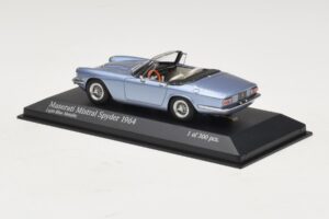 Maserati Mistral Spyder Light Blue Metallic Minichamps 1:43 437123432 Metall — bild 3 av 4