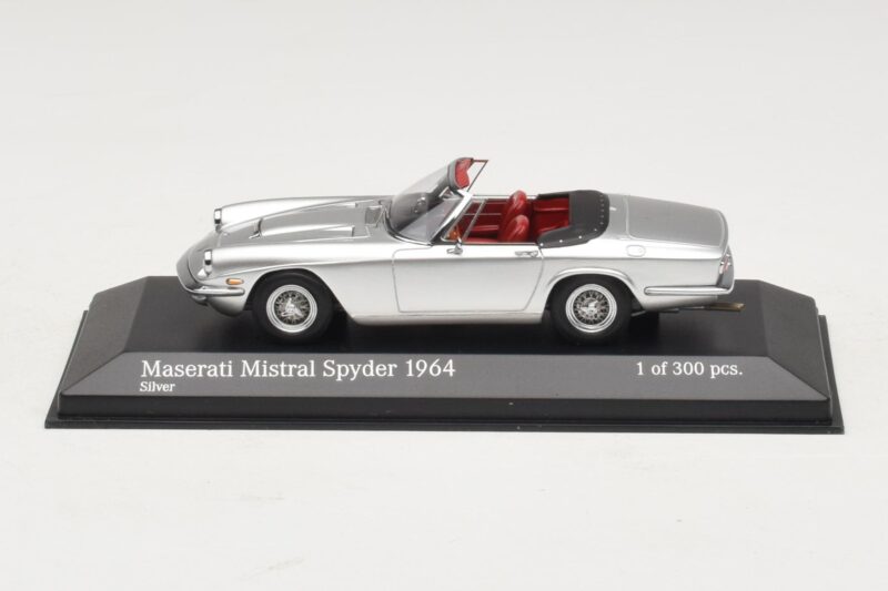 Maserati Mistral Spyder Silver Minichamps 1:43 Maserati Mistral Spyder Silver Minichamps 1:43 437123431 Metall