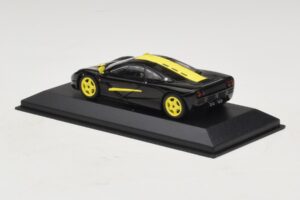 McLaren F1 Svart Med Gula Ränder Minichamps 1:43 MCLAREN004 Metall — bild 2 av 4